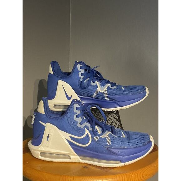 Nike Lebron Witness 6 TB game Royal Shoes Men’s Size 8 Basketball